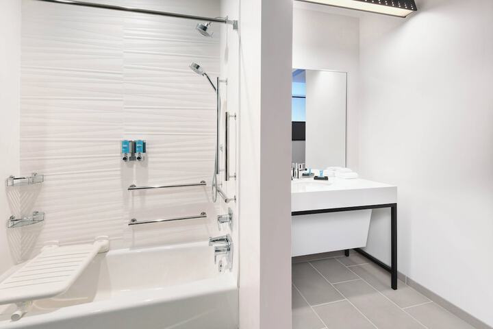 Aloft by Marriott Cincinnati West Chester