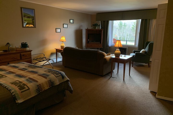 Room 32 of 55