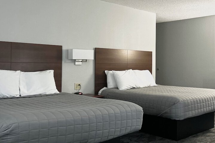 Room 6 of 52