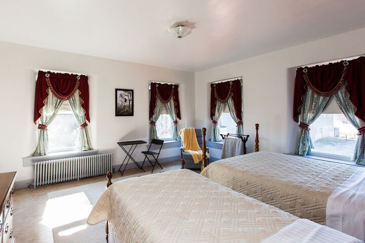 Room 40 of 73