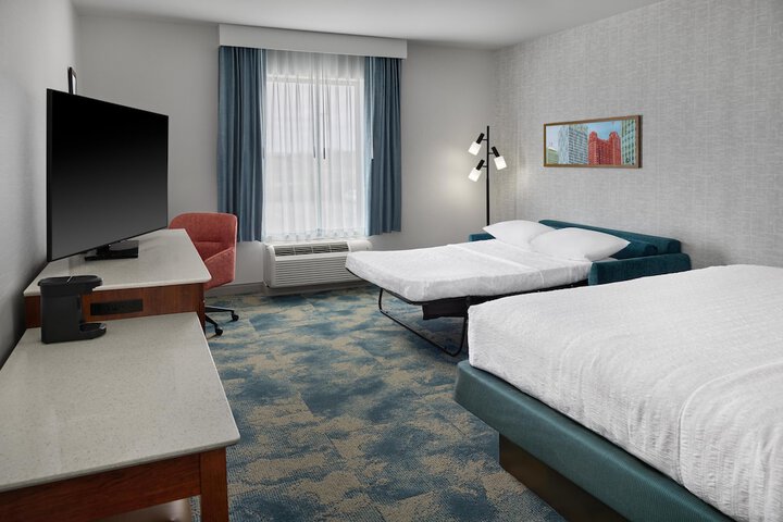 Hampton Inn & Suites Detroit / Troy