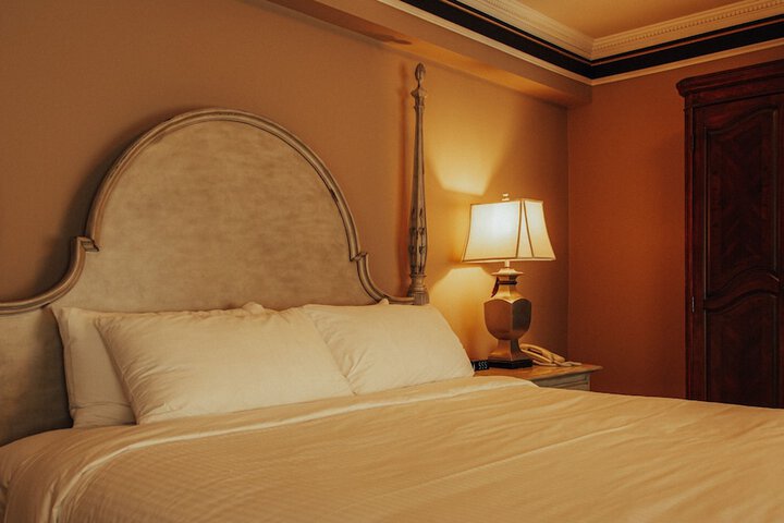 Grant Hall Hotel