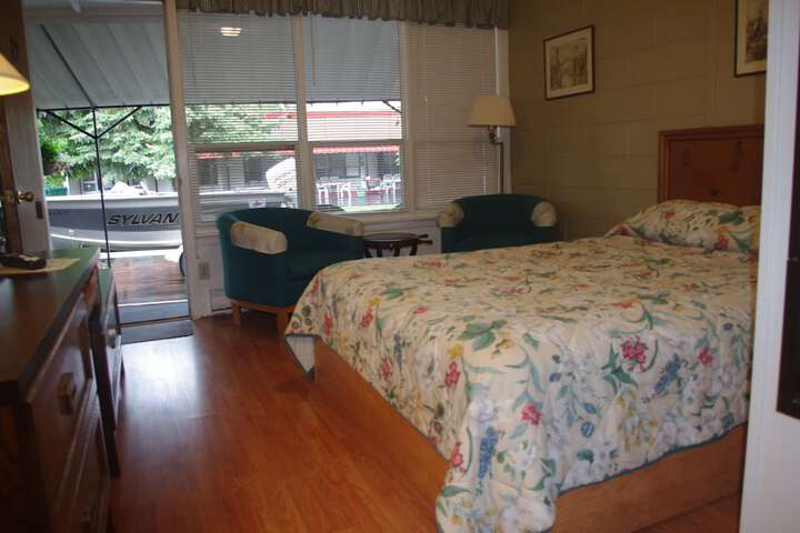 Room 12 of 47