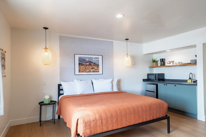 Room 53 of 120