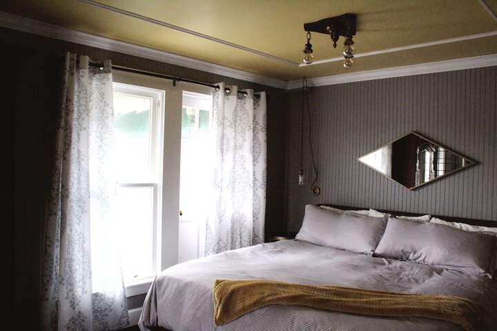 Room 74 of 115