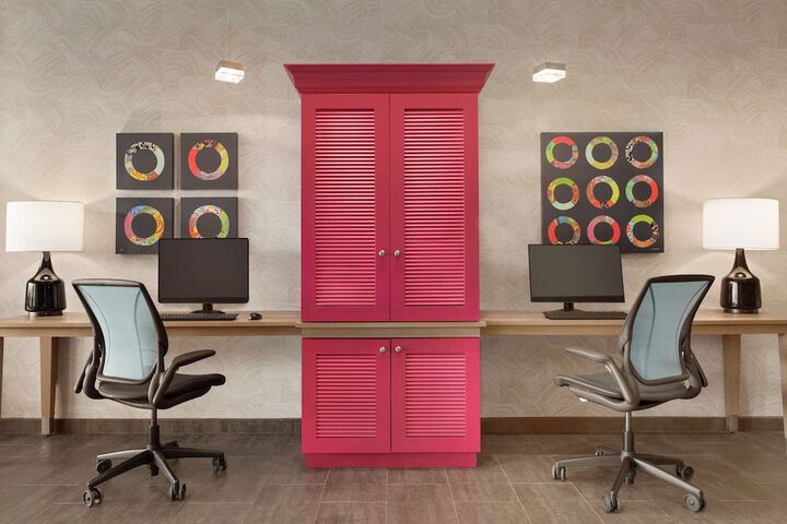 Business Center 37 of 37