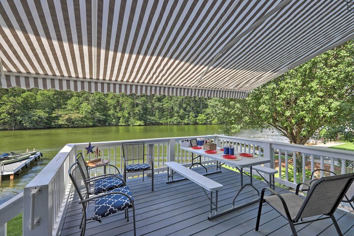 Waterfront Home on Jackson Lake w / Dock