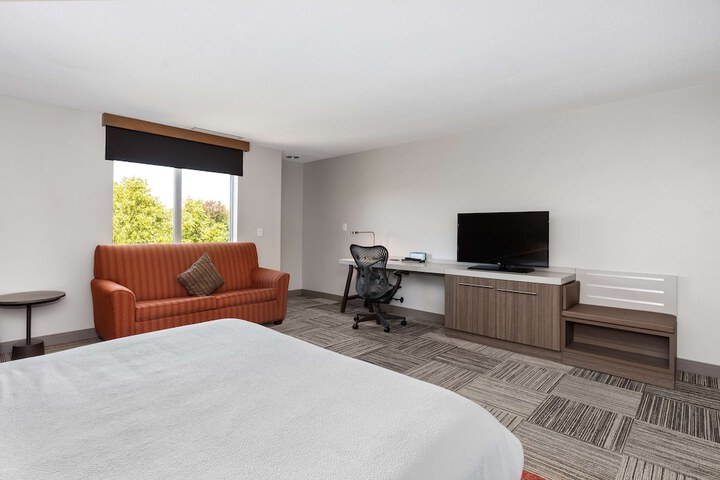 Room 9 of 53