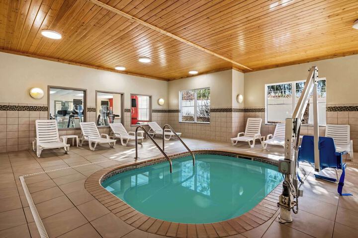 Pool 5 of 40