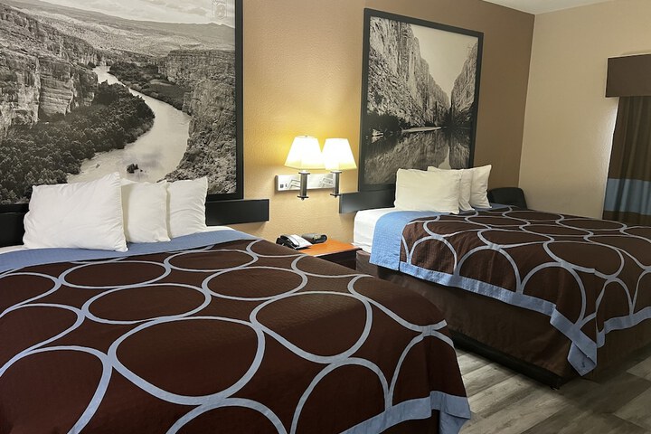 Room 42 of 45