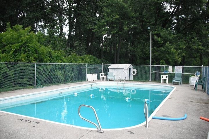 Pool 3 of 18
