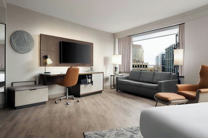 Room 9 of 37