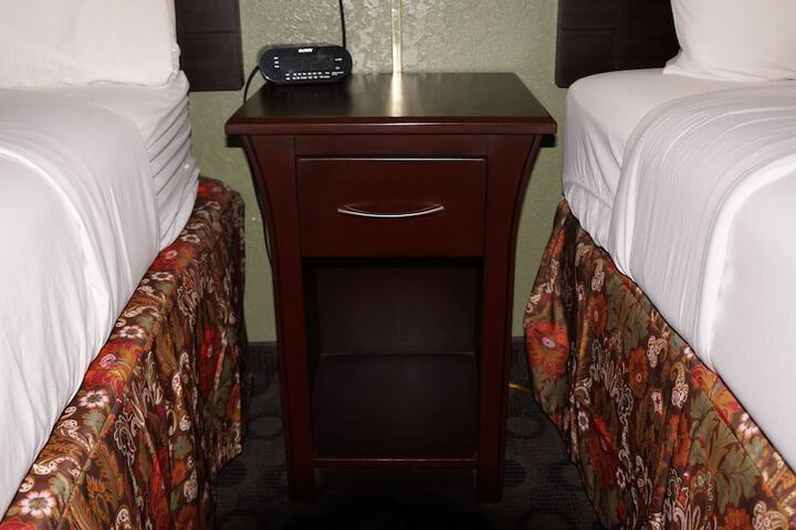 Room 28 of 34
