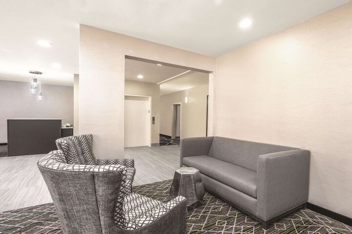 Hotel Interior 11 of 28
