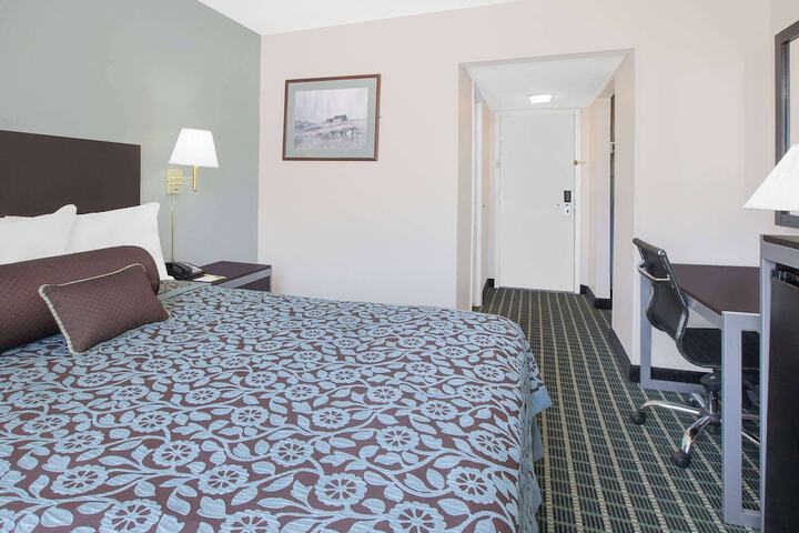 Room 31 of 48