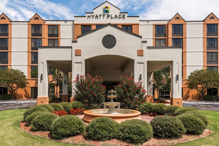 Hyatt Place Bentonville / Rogers