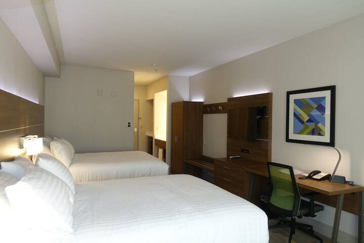 Room 8 of 22