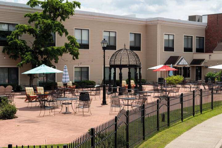 Holiday Inn Express & Suites Albany Airport Area - Latham by IHG