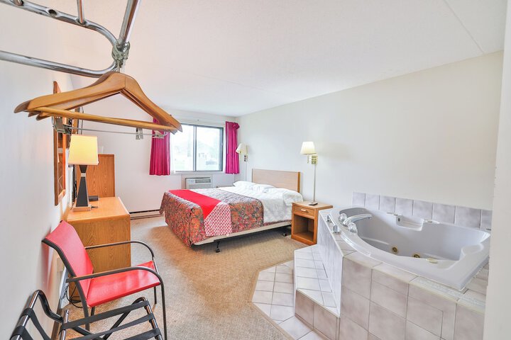 OYO Hotel Pipestone MN Canterbury Park