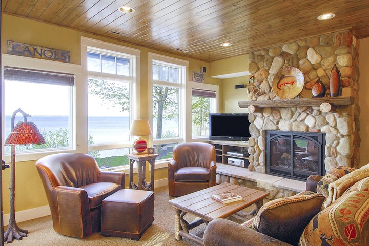 Trappers Landing Lodge
