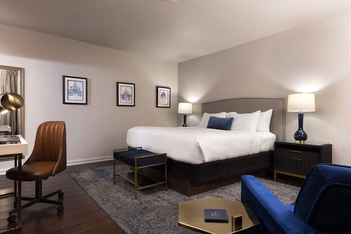 Room 7 of 27