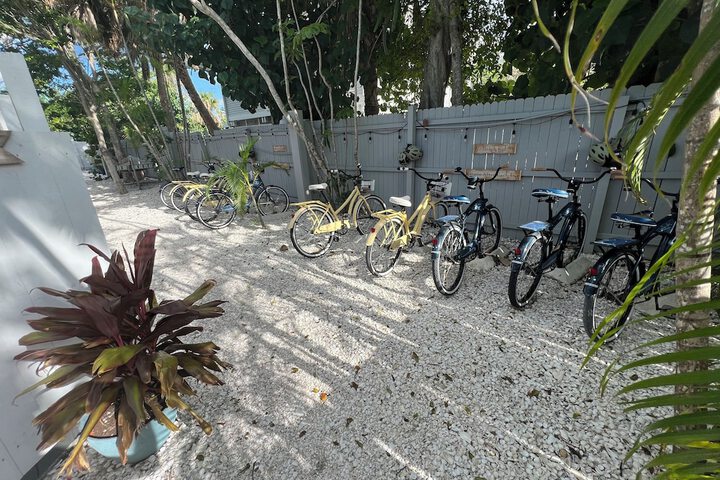 Tarpon Tale Inn