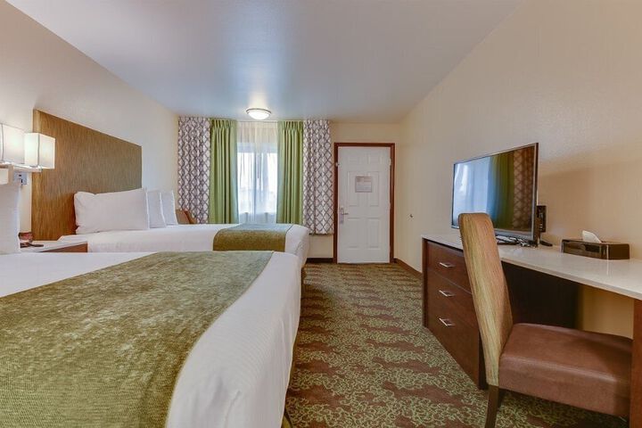 Room 12 of 32