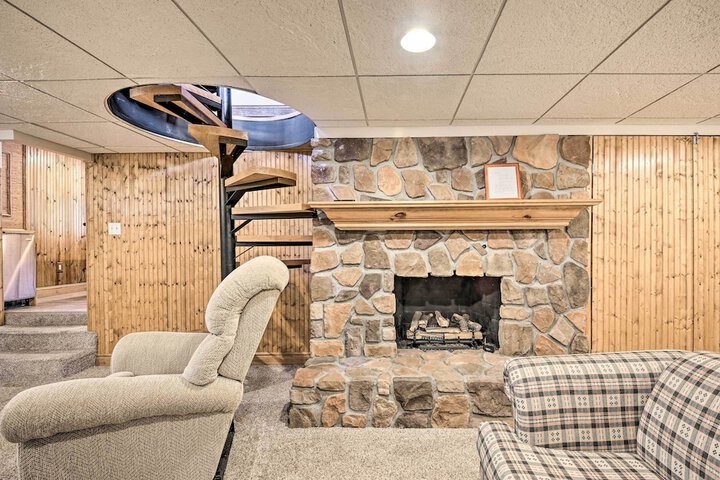 Indian Lake Retreat w / Wet Bar & Covered Deck