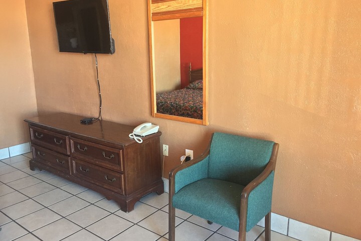 Room 21 of 50