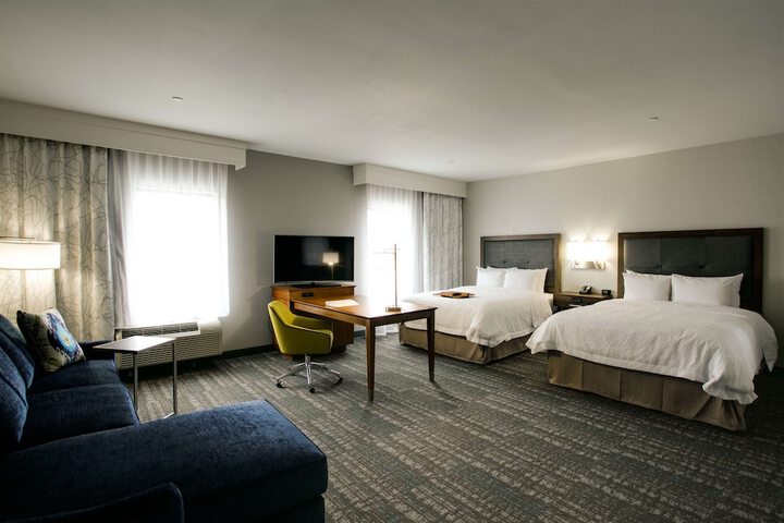 Hampton Inn & Suites Dallas / Ft. Worth Airport South