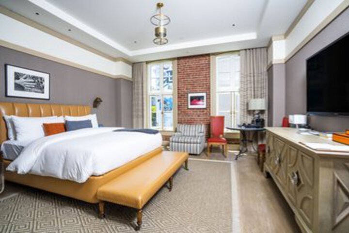 Suite 58 of 105