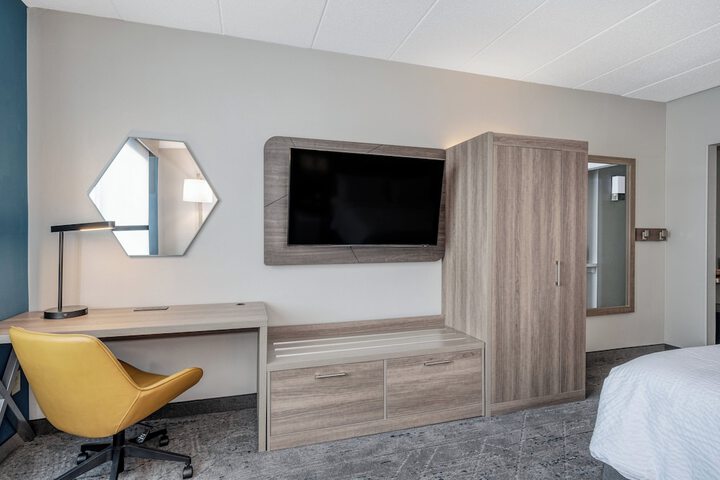 Room 20 of 35