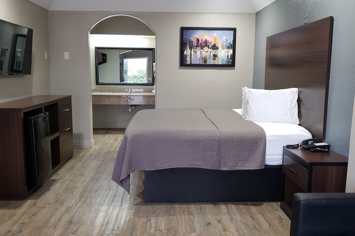 Room 31 of 53
