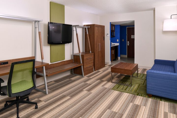 Room 33 of 56