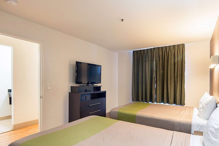 Room 19 of 39