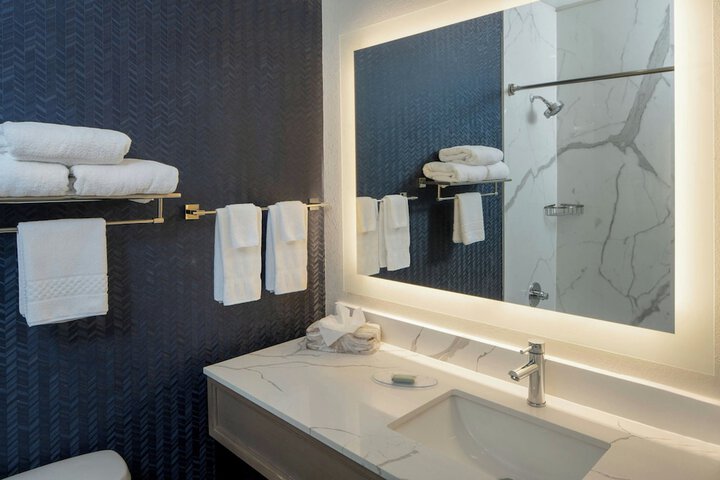 Fairfield Inn & Suites by Marriott Lafayette South