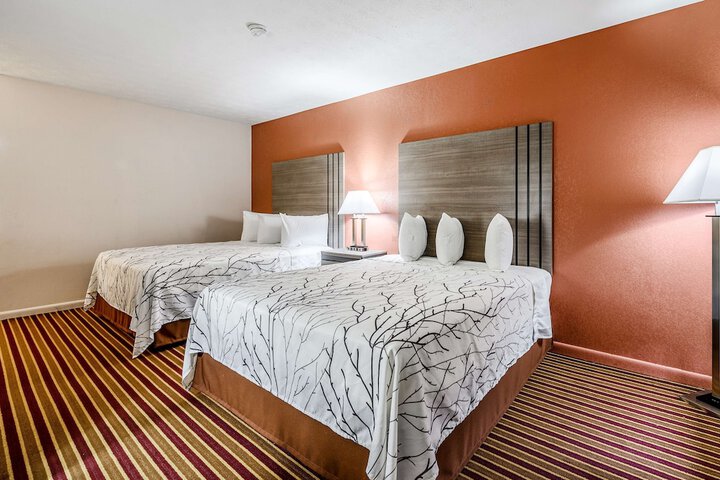 Room 17 of 30