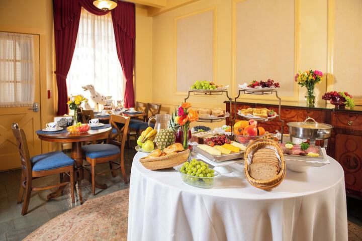 Breakfast/Coffee Service 149 of 156