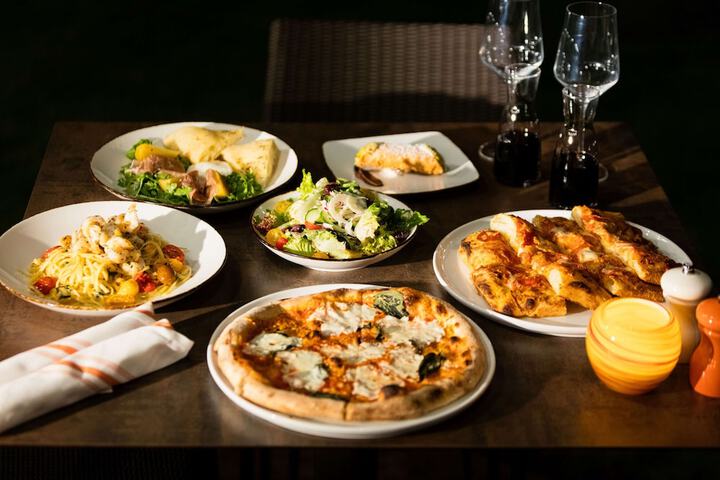 Dining 285 of 405