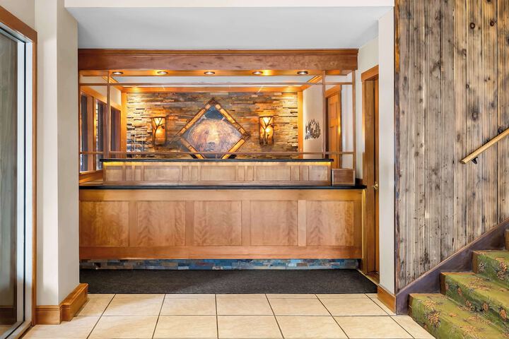 Best Western Adirondack Inn
