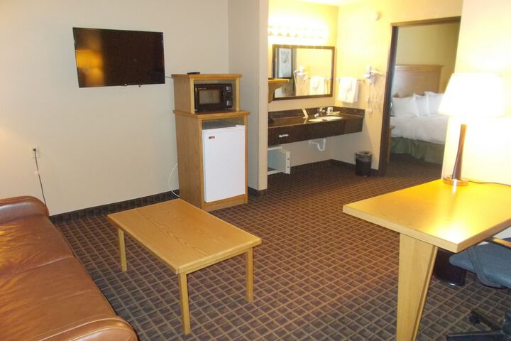 Room 28 of 81