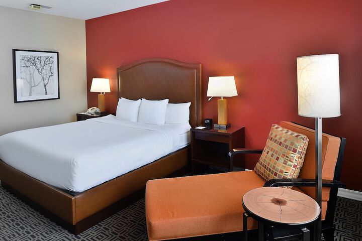 DoubleTree by Hilton Hotel St. Louis - Chesterfield