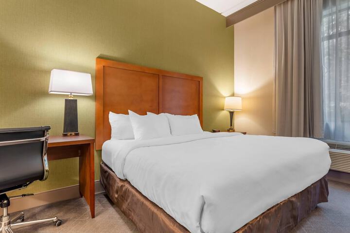 Comfort Inn & Suites LaVale - Cumberland
