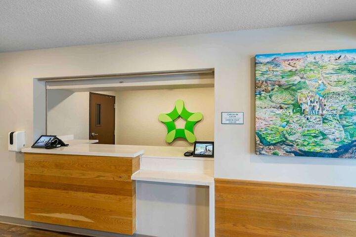 Extended Stay America Select Suites - Tampa - Northeast