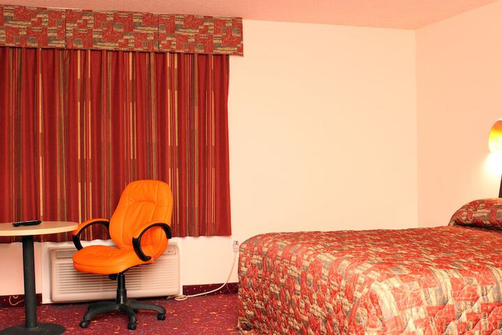 Crystal Star Inn Edmonton Airport