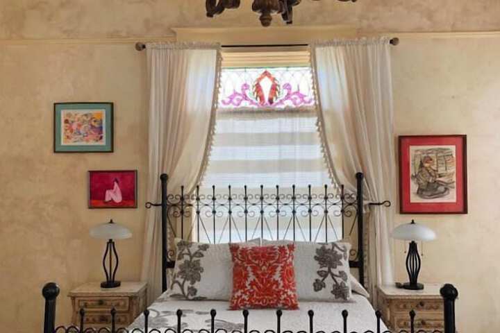 Room 8 of 14