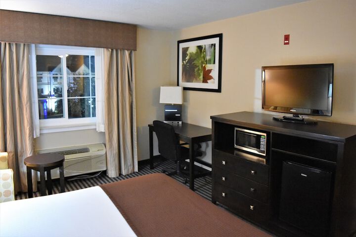 Room 25 of 36