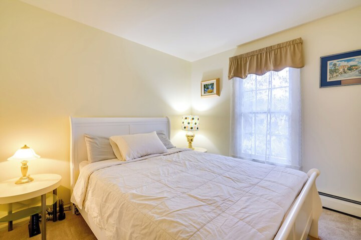 Charming Bay Head Retreat - Half-mi to Beach!