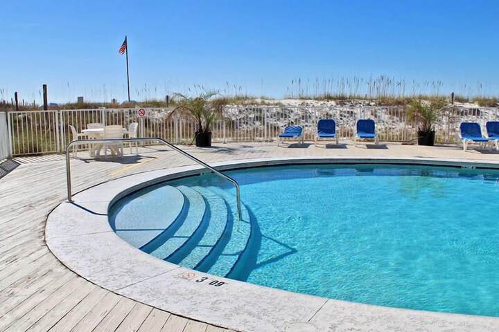Pool 11 of 46
