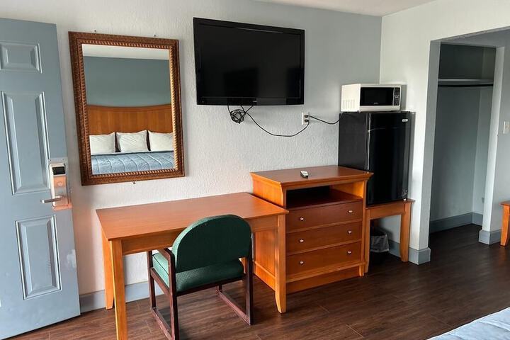 Holiday Motel